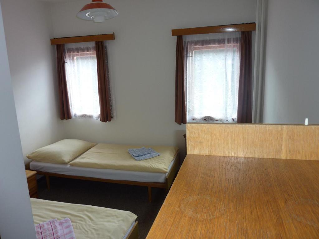 Hotel Flora Dolni Misecky Витковице Экстерьер фото