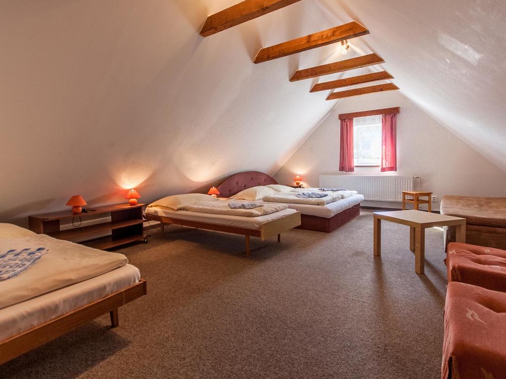 Hotel Flora Dolni Misecky Витковице Экстерьер фото